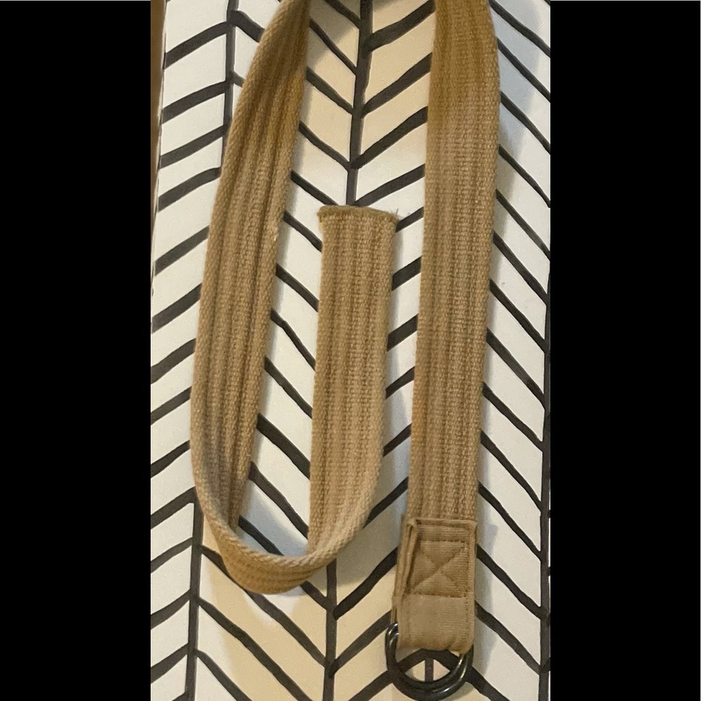 Loop Belt - Picture 1 of 3